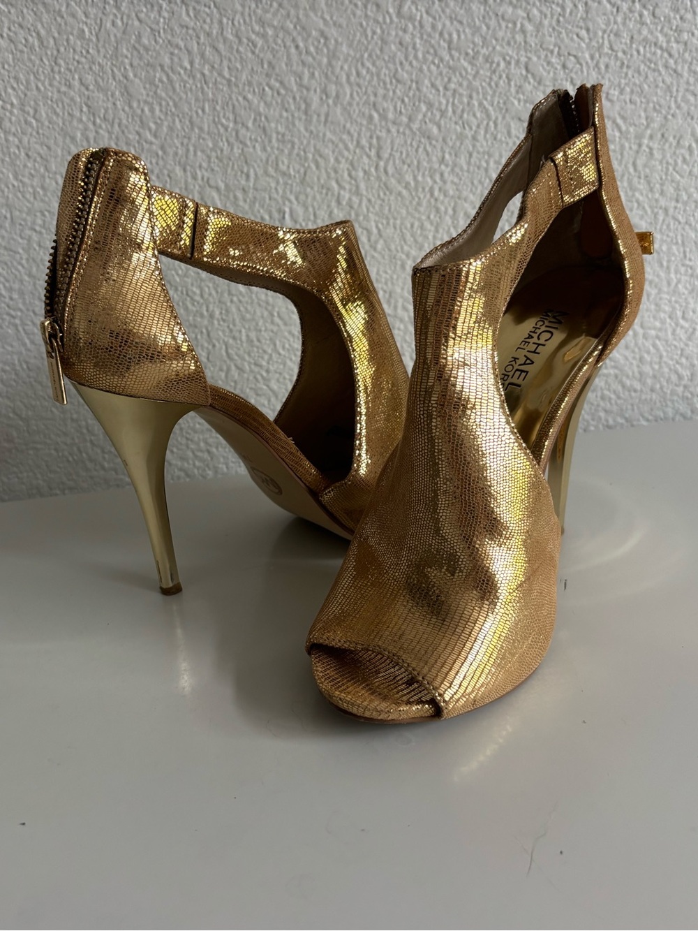Classic Michael Kors Stiletto in Metallic Gold